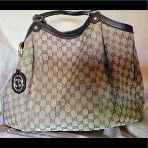 **AUTHENTIC** 
Large Gucci Hobo bag